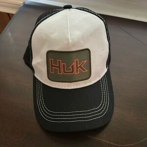 Huk snap back